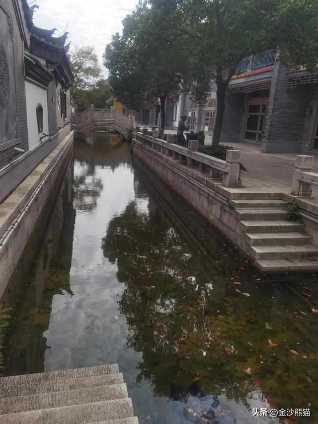 打卡屿头岛厝梁礁"一线天" 登上平潭岛 双龙连续第三年千里走双骑3