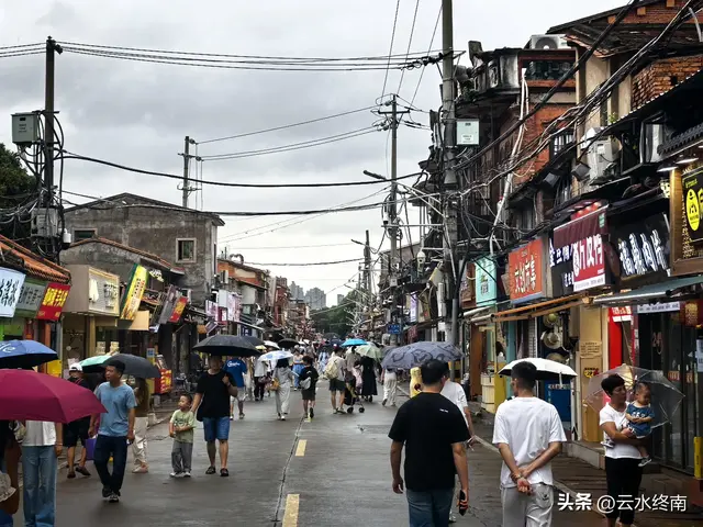 太爽了：7平方公里老城有8处世界遗产，都是免费！半城烟火半城仙