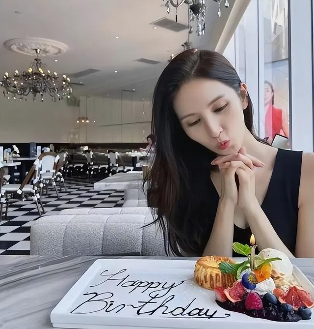 16岁成为体操女神，20岁“献身”七旬老人的何天儿，如今过得如何