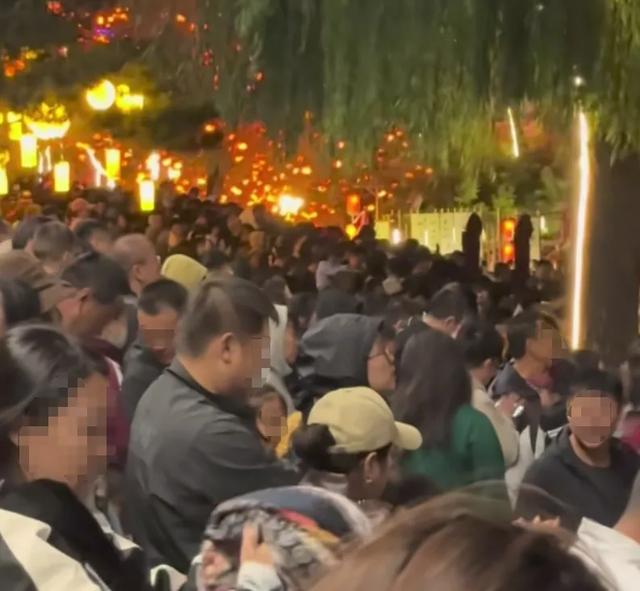 太疯狂!事发秦皇岛市某大型商场!