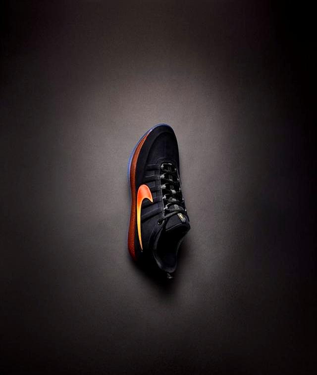 突发！Nike 无预警官宣 Book 2！