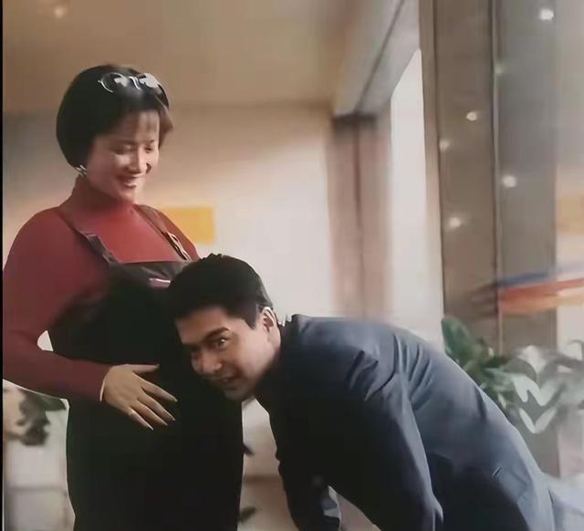 许亚军也没想到，何晴留给他的24岁儿子，如今却成了他的“救赎”