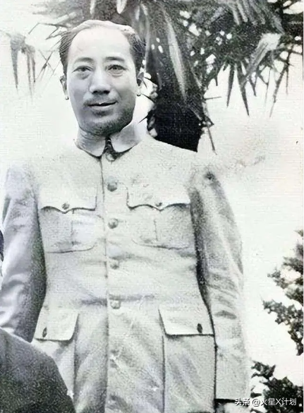 戴笠与胡蝶的真实影像，胡蝶美艳摄人心魄，戴笠面容冷峻不怒自威