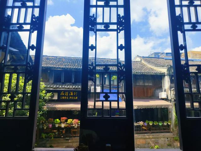 湖州古镇很世俗，也很江南