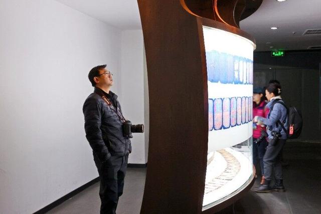 打卡中国羌族博物馆 感受羌族悠久历史文化