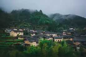 结婚四年，妻子竟然背着我在外面生了一个孩子，我崩溃了图片