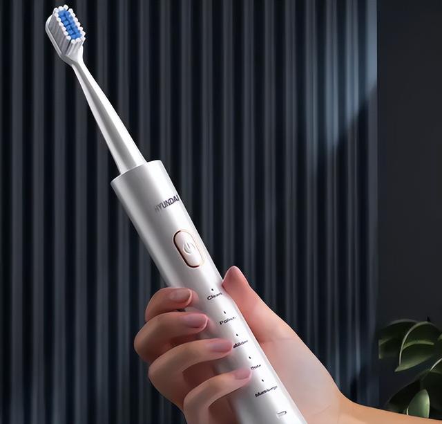 电动牙刷哪个牌子好？怎么选才能不花冤枉钱？一次看懂选购攻略