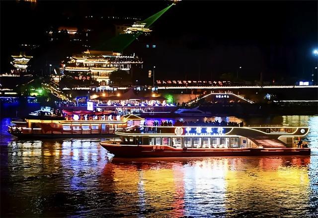 兰州：“夜经济”点亮城市新活力