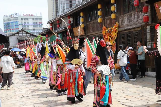 【聚焦第十一届安顺旅游产业发展大会】安顺古城：从“活起来”到“火起来”的文旅新地标