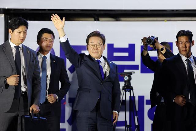 李在明没想到，访华影响如此之大	，刚一回国就收到了好消息