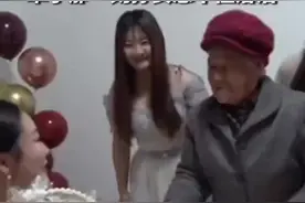 奶奶带大的孙女出嫁，牵手那一刻孙女忍不住落泪图片