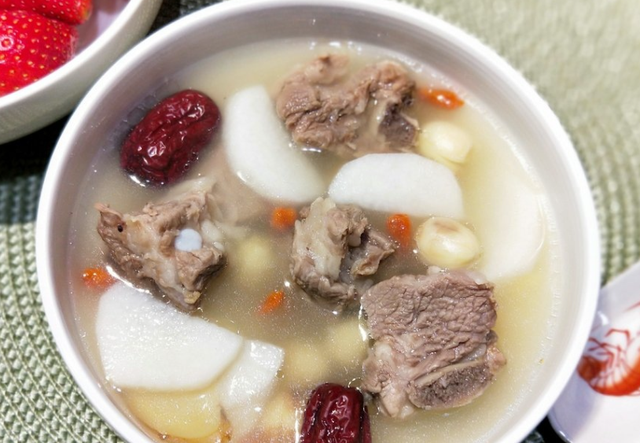 甲流去世的人不断增多！医生提醒：少吃白菜	，多喝5汤，润肺降火