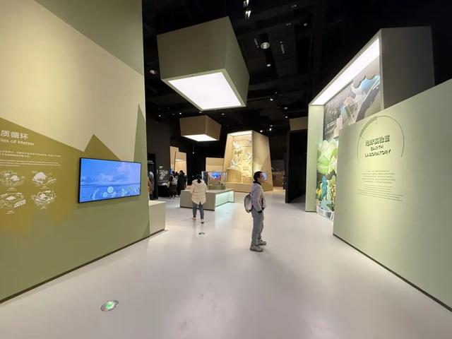 上海科技馆焕新升级，今天面向公众开启首场压力测试！小布带你探营→