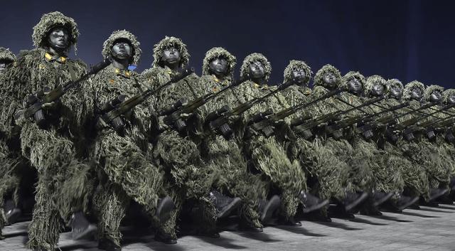 普京刚到中国，俄后方被炸成火海，乌军换了打法，朝鲜出兵十万？