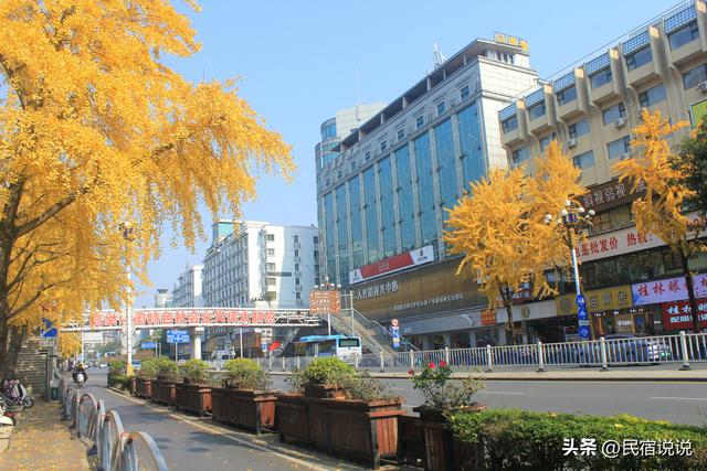 高铁真的开进桂林水墨画里了