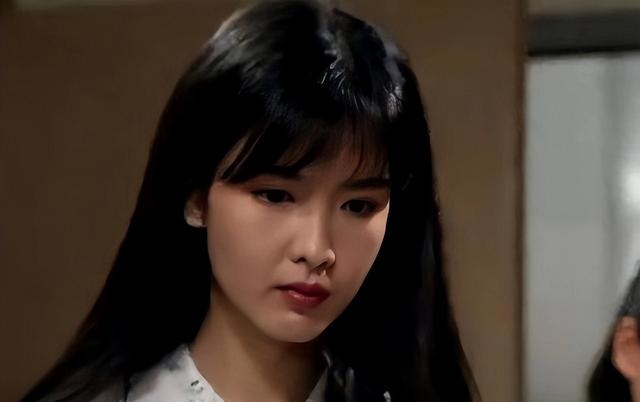 被戴8次绿帽子，3次被捉奸在床，这就是我们“玉女”守卫的爱情