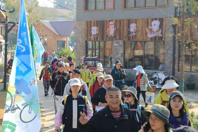 武汉郊区爆改西部牛仔小镇!江夏绕城“边角料”变身网红打卡地!