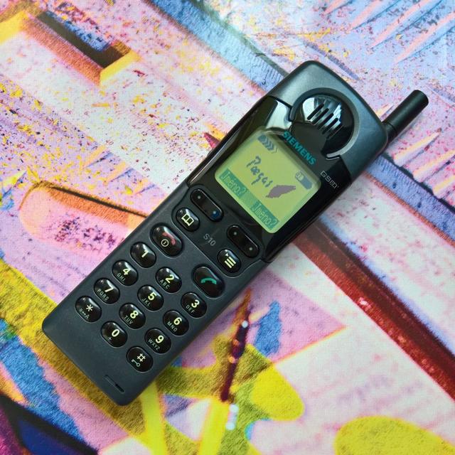 通信历史连载821-世界第一部彩屏手机到底是谁-1997年-2002年
