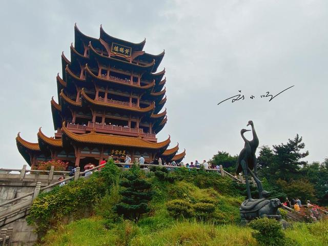 武汉最著名地标：已有1800多年历史，游客疑惑：为什么还有电梯？