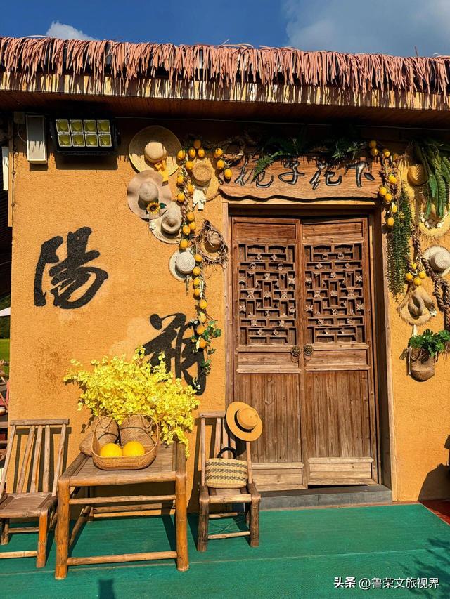阳朔寻踪：在“栀子花下”，与稻田共赴一场蓝天白云的约会