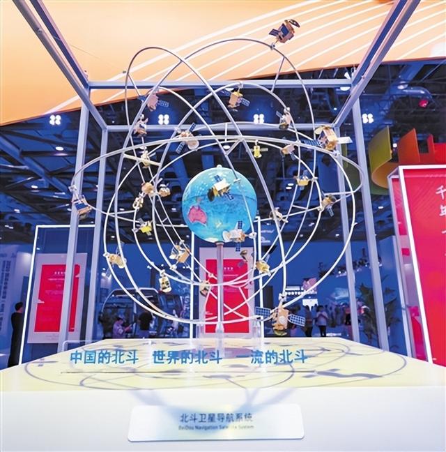 性能高出1000倍！中国北斗被某国电磁干扰，他成功破解助北斗建成