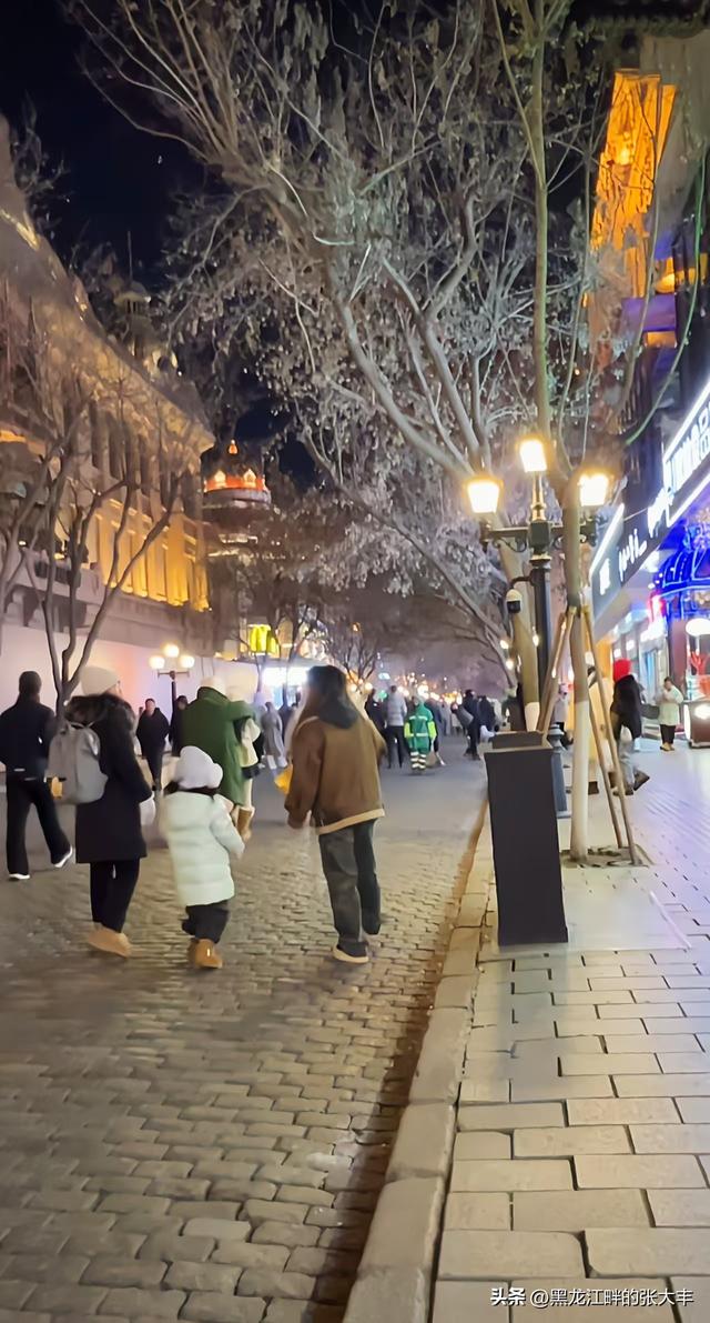 黑龙江省哈尔滨市中央大街上的马迭尔宾馆建筑