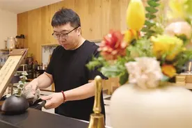 80后创业者郝智：“在古城墙下开店，感觉特别棒”图片