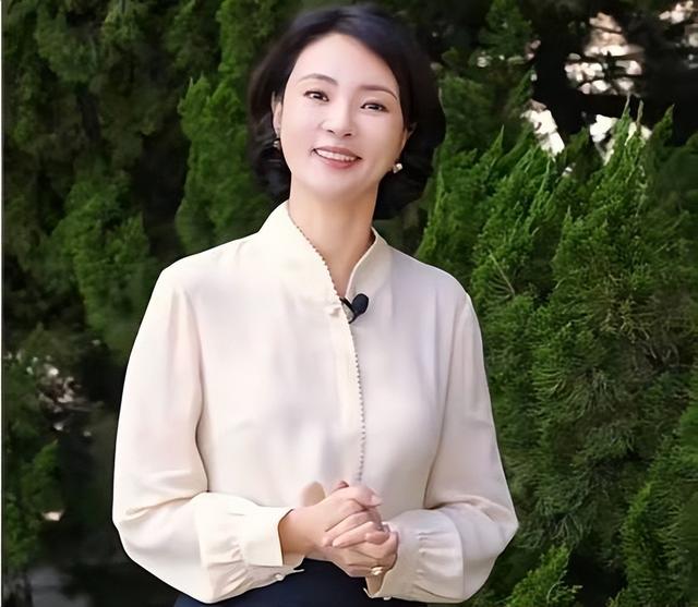 男友死缓、丈夫入狱，还被释永信牵连，央视主持刘芳菲的坎坷人生
