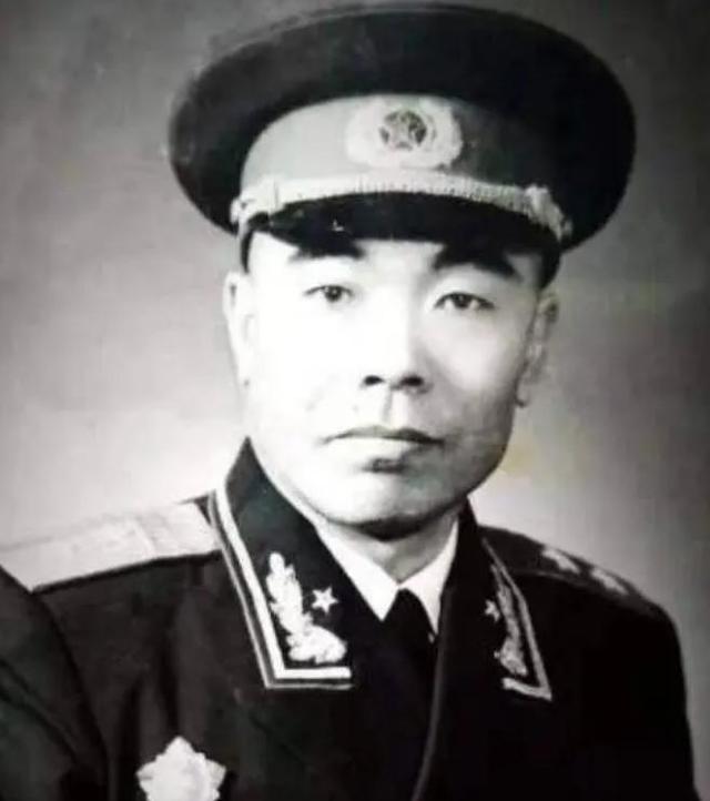 曾泽生从朝鲜回国，受毛主席接见后，为何交代妻子：北京不能待了