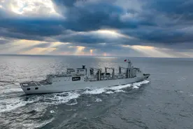 055大驱绕澳，6国一言不发，中国找到相处之道，美国承认势力范围图片