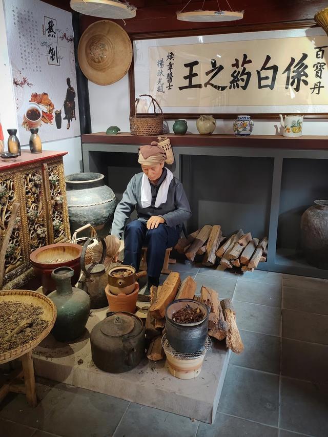 无需大理！昆明城外就藏着同款“风花雪月”——百草村，听风看海
