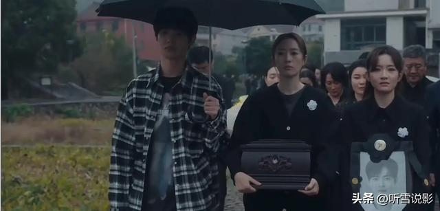 《四喜》：直到何丽华送出祖传玉镯， 才知道，冯家为何家破人亡！