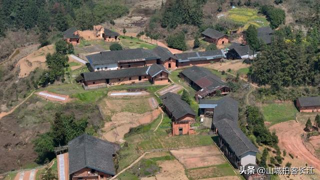 重庆深山中世外桃源般的原始村落，买盐需步行5公里，你向往吗？