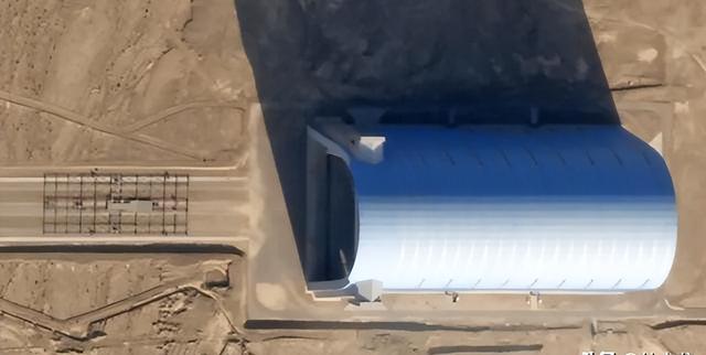 美媒关注中国巨型飞艇，长400米超航母，万米高空预警用途广泛