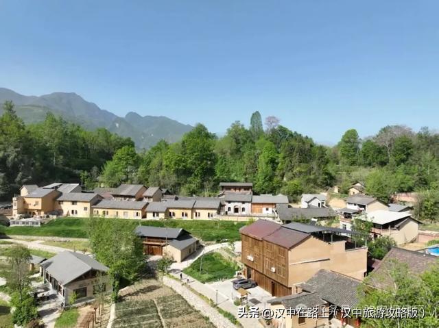 汉中多景区发布闭园公告→