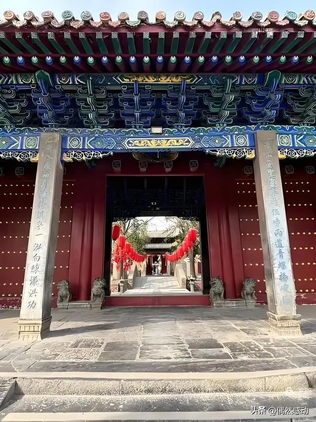 河南浚县做了一件让全国游客都拍手叫好的“傻事”。