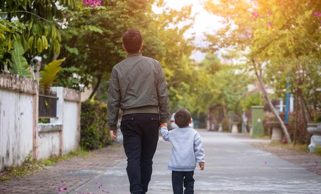 父亲的模样，就是孩子一生的底色：比妈妈更重要的男人