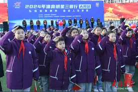 感受榜样的力量！世界冠军走进大同校园~图片