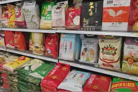 内行人买大米，不是越贵越好，看准米袋“3行字”，都是优质好米图片