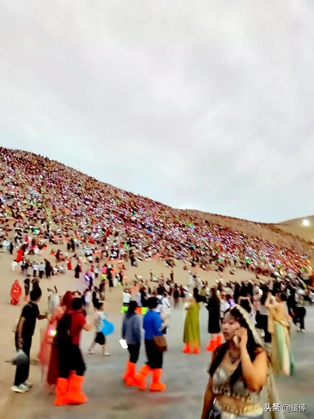 张传禄：游鸣沙山月牙泉