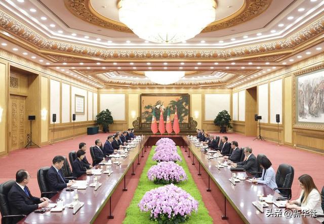 习近平会见葡萄牙总理蒙特内格罗