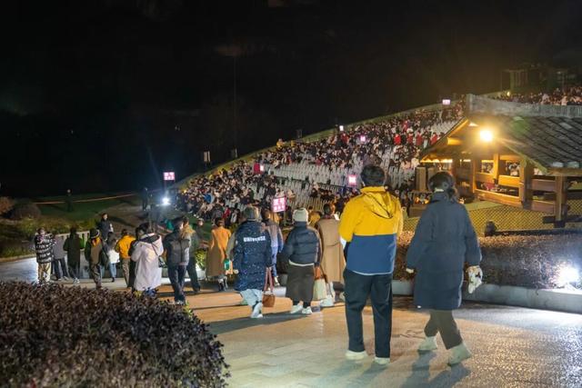 赴约吗？印象大红袍的精彩，今夜依旧