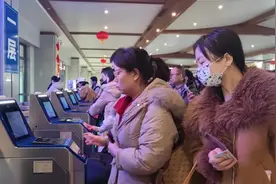 潞州区：高铁长治东站迎来节后客流返程高峰图片