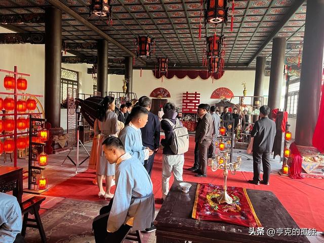 陪玩陪睡仅开胃菜，又一位内娱女演员曝"潜规则" 原来岳云鹏没说错