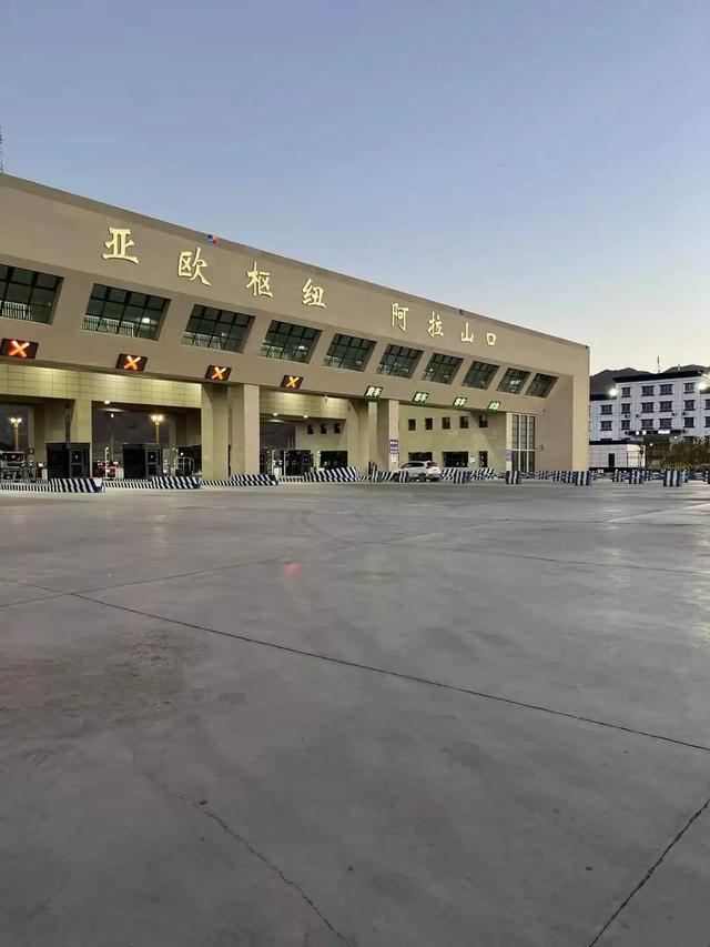 超3万公里，这条中国边境大环线，一生总要疯狂自驾一次！