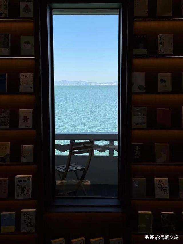 在窗边收藏一整片滇池！海晏村绝美咖啡馆推荐，快码住→