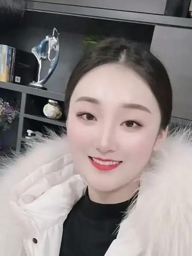 陈亚楠分手四年处境坎坷，店倒闭还欠债，弟弟房车梦彻底落空