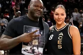 “女版奥尼尔”坎贝奇：嫌打球挣的少，进军成人行业后收入翻30倍图片