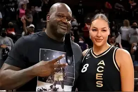 “女版奥尼尔”坎贝奇：嫌打球挣的少，进军成人行业后收入翻30倍图片