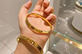 小学生偷同学6万金手镯后续，同学妈表态：已卖掉，不可能全款赔图片